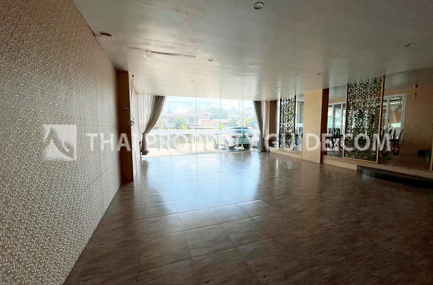 Apartment in Bangnatrad 